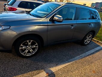 Mitsubishi outlander 2.2 di-d 110kw - 3