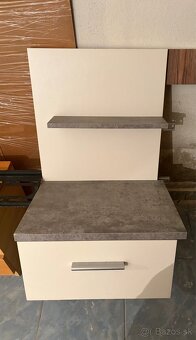 2x nastena skrinka - 3