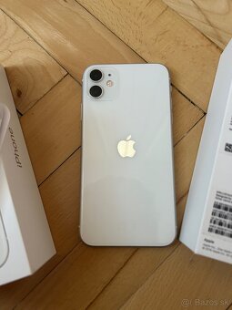 Predám iphone 11 white - 3