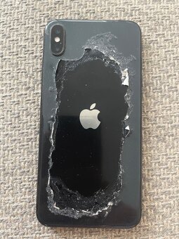 Predám iPhone XS max 256gb - 3