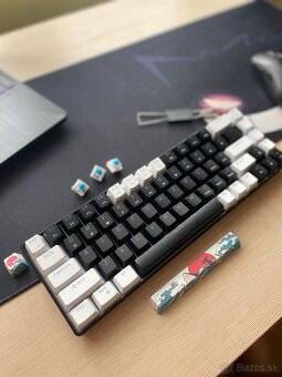 60% mechanická herná klávesnica HISJ V800 - 3