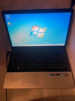 Samsung NP300E7A-soarustr-čierny - 3