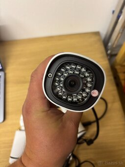 8x bezpečnostná kamera Foscam FI9800W – 720 p vodotesná - 3