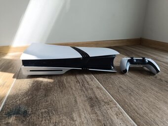 Playstation 5 Pro + mechanika - 3