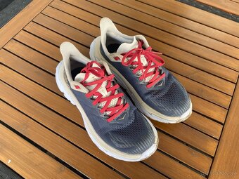 HOKA Clifton Edge 38 - 3