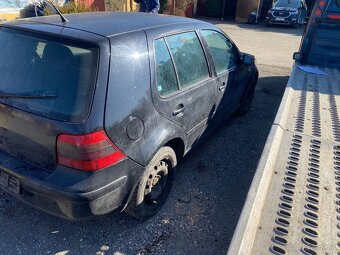 ROZPREDÁM GOLF 4 1.6 74kw - 3