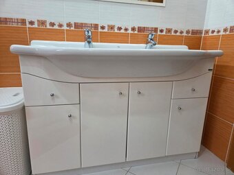 Kúpeľňové umývadlo - 3