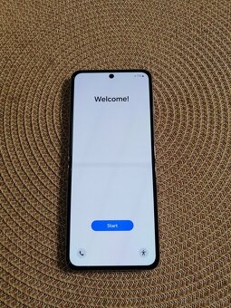 Samsung galaxy Z Flip 4 - 3