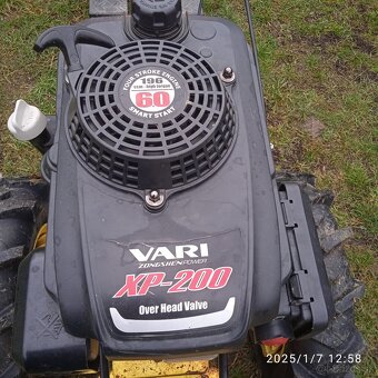 Predám Malotraktor akzat motor Vari 4 takt. - 3