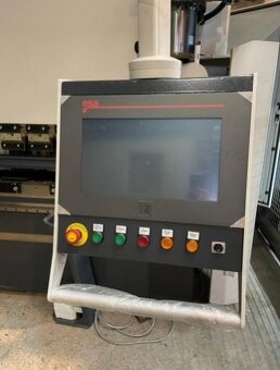 Rok výroby 2024, ohraňovací lis SX 30220 - 3