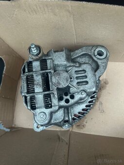 Predám alternátor na Pajero V80 - 3