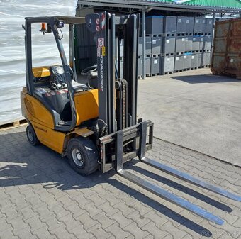 Predám plynový VZV Jungheinrich TFG320 - 3