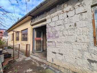 Dom na rekonštrukciu v Senci - 3
