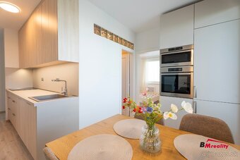Moderný 3 izbový byt s dvoma balkónmi a klimatizáciou - 3