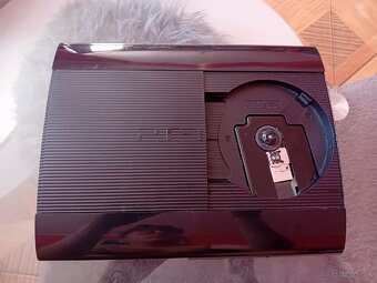 PS3 super slim - 3
