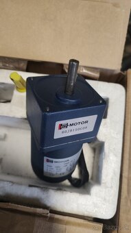 Motor z prevodovkou 230V - 3