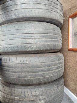 Vredestein 225/55r18 - 3