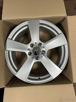 PREDAM NOVE MERCEDES E DISK ALU 18 ORG - 3