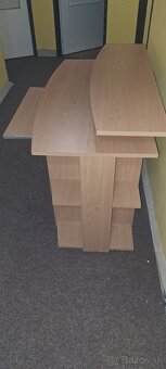 Počítačoví stolík - 3