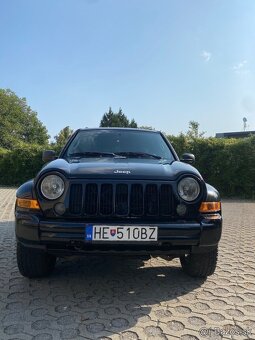 Jeep cherokee kj liberty - 3