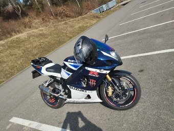 Predam suzuji gsxr k4 1000 - 3