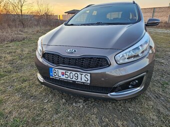 KIA Ceed 1.6 GDI 2018 Gold - 3