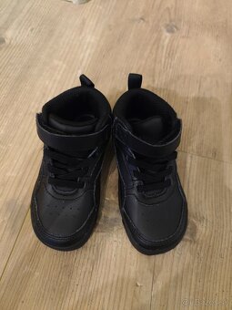 č.22 Nové detské čierne botasky Puma - 3