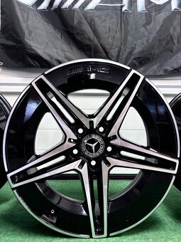 Mercedes AMG C W206 R18 original - 3