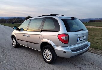 Chrysler Voyager 2.4i + LPG, manuál, r.v. 2006 - 3