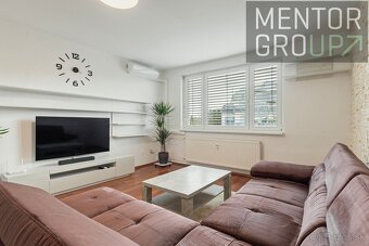 360° VR - Ponúkame na predaj pekný, 2i. byt v Starom Meste - - 3