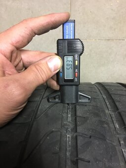 Pirelli 295/35 R21 letné - 3