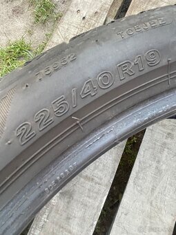Bridgestone 225/40 R19 2x=80e - 3