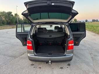 Volkswagen Touran 2.0 TDI - 3