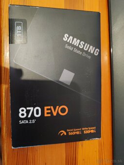 Predám SATA SSD SAMSUNG 870 EVO 1TB - 3