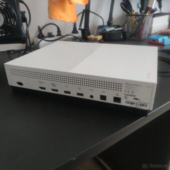 Xbox One S 1TB - Nefunkčný - 3
