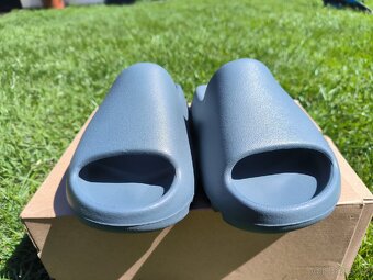 Yeezy Slide Slate Marine veľkosť 42 - 3