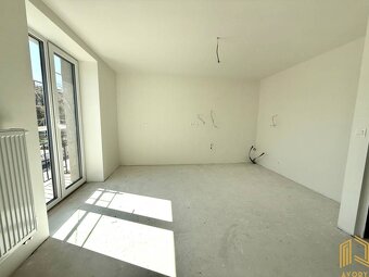 NOVÝ 2 - IZB.BYT (67m2) s BALKÓNOM, SENICA, SADOVÁ UL. - 3