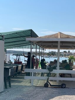 CHORVÁTSKO, apartmán, ubytovanie pri pláži s pieskom v mori - 3