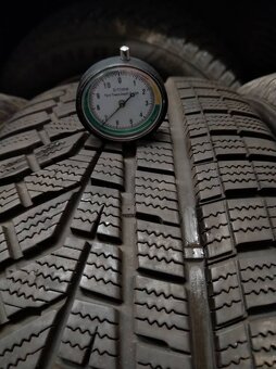 225/55 17 zimné + alu BMW. - 3