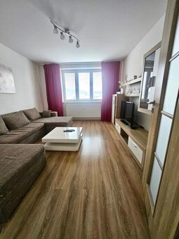 VÝNIMOČNÝ 3-IZBOVÝ BYT V CENTRE TRENČÍNA S 2 BALKÓNMI - 3