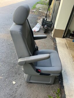 Predám sedadlo z VW T5 - 3