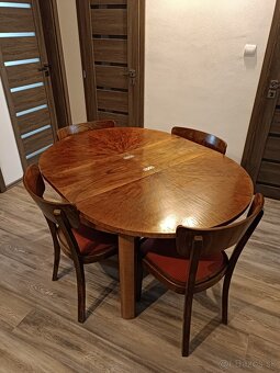 Starožitny stôl so stoličkami - 3