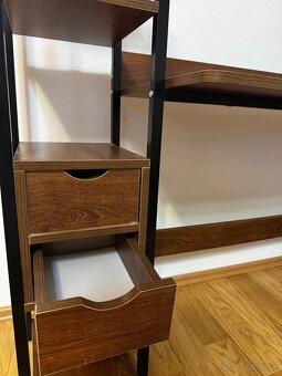 Stolík s regalom - 3