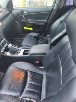 Predám Mercedes C - 3