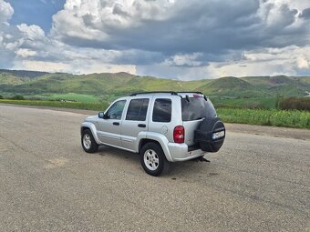 JEEP Cherokee 2,8 crd automat - 3