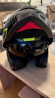 Výklopná moto prilba - 3