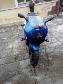Predám moto Kawasaki zx9r - 3