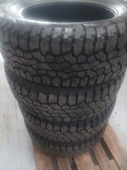 Offroad 265/60 R22 NOKIAN - 3