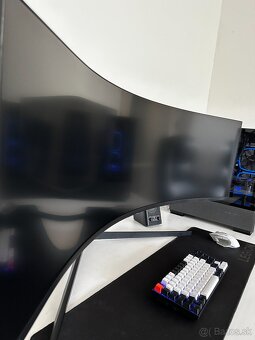 Monitor Samsung Odyssey G9 - 3