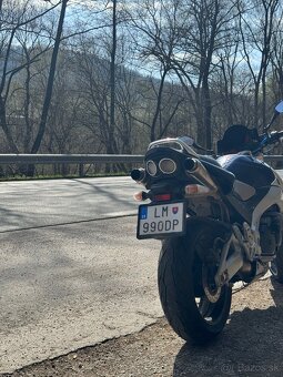 Suzuki gsr600 - 3